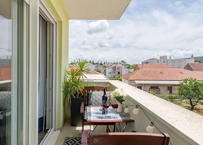 Downtown Apartamento Trogir