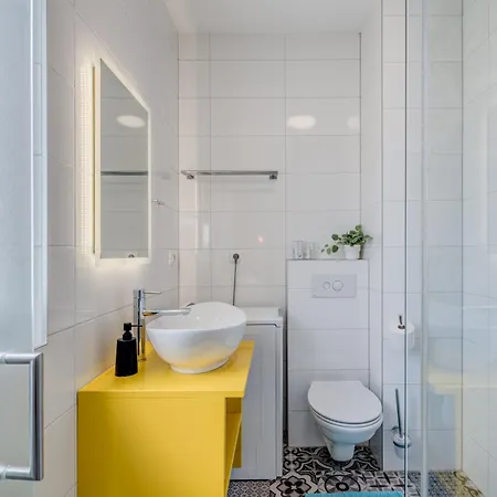 Downtown Apartment *
